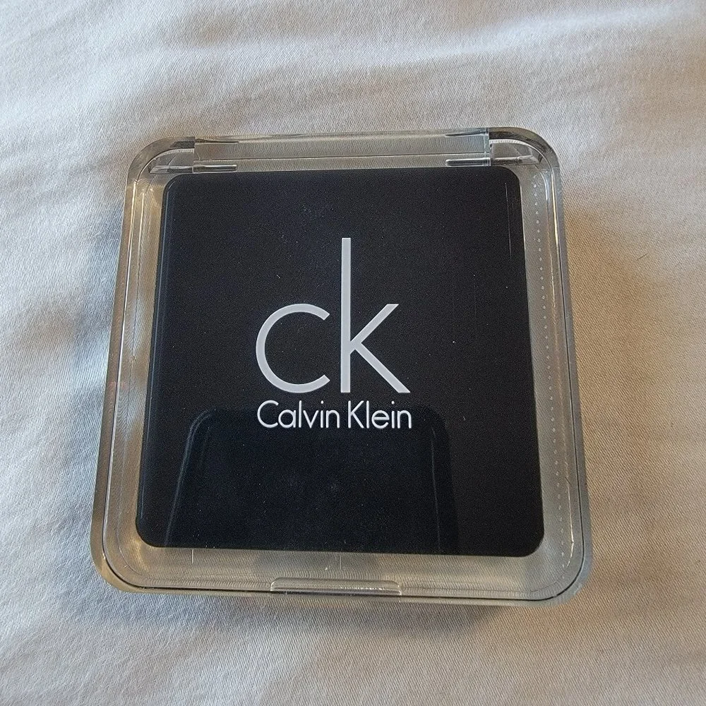Calvin Klein Blush, flush with desire, velvet blush, Color: 107 skin